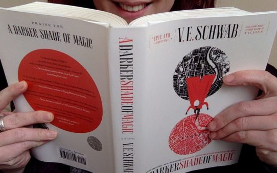 Book review: A Darker Shade of Magic by V. E. Schwab